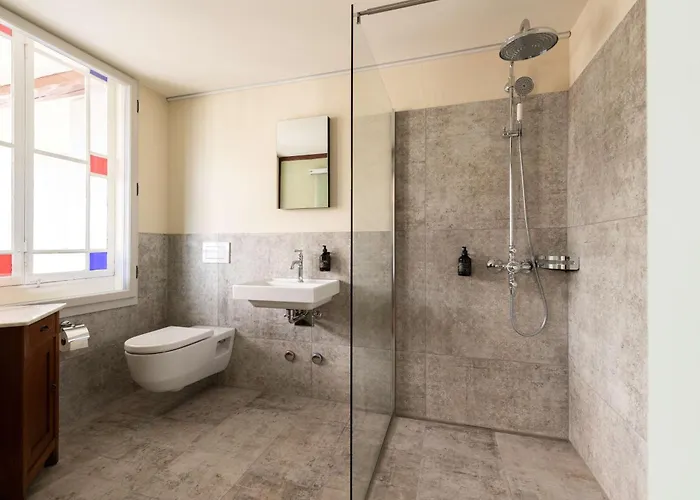 Krone - Restaurant מלון Huttwil